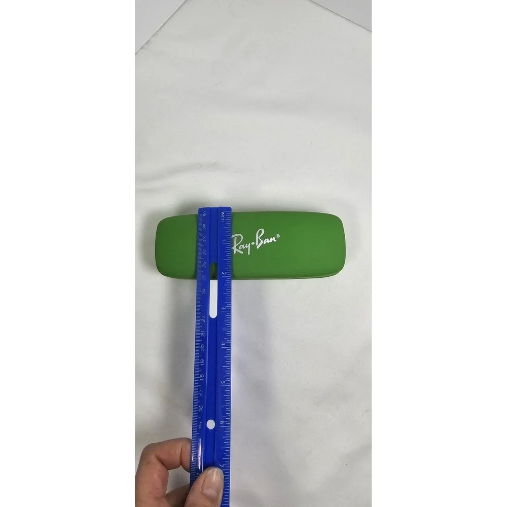 Ray-Ban Green Sunglasses Case Red Interior Hard Shell Eyeglass Case‎